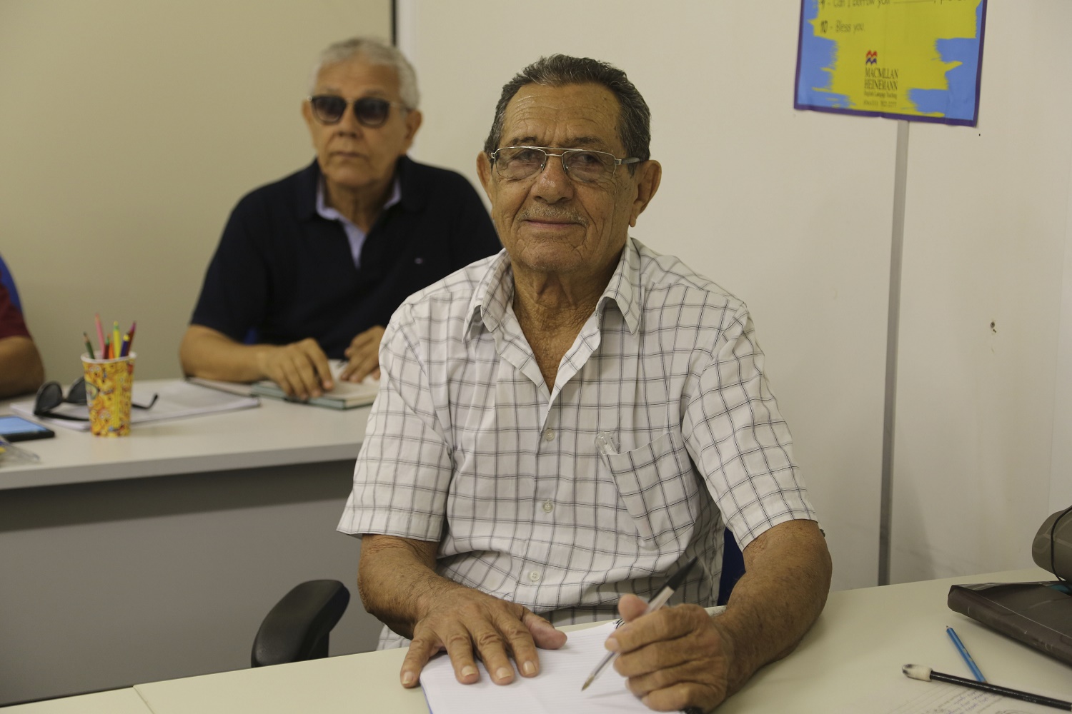 Seu José Araújo, 88 anos, entrou no projeto há seis anos. “Essa foi a primeira escola que entrei na vida”.