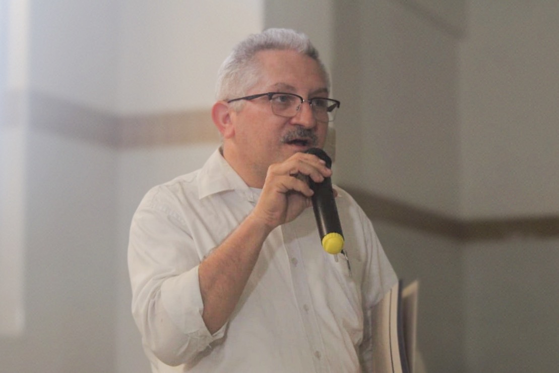 Roberto Rodrigues de Souza, professor do DEQ, prestigiou e palestrou na oficina.